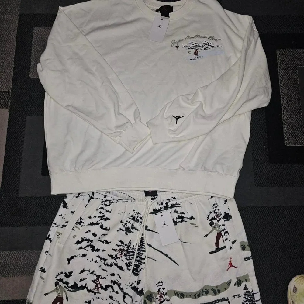 Jordan Fleece Men's Pants and Jordan Mountainside Resort‎ Sweatshirt